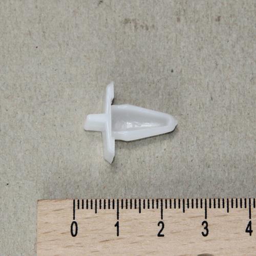 Product image of the product “Bonnet Moulding Clip, Male ”