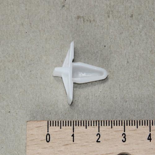 Product image of the product “Sill Moulding Clip, Male ”