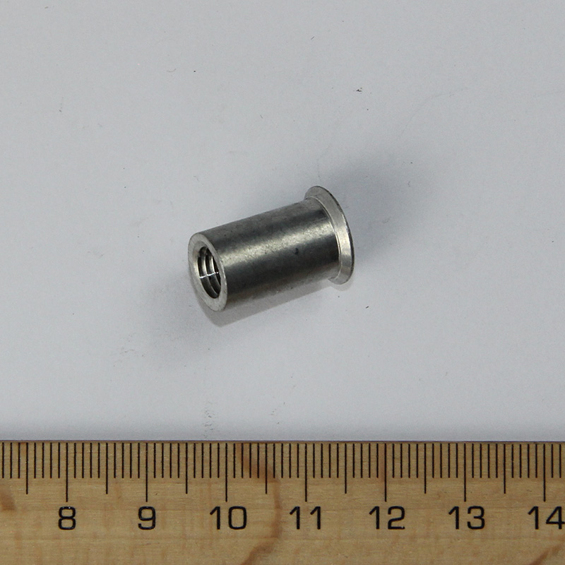 Product image 1 of the product “Foglamp, Pullsert Mounting ”